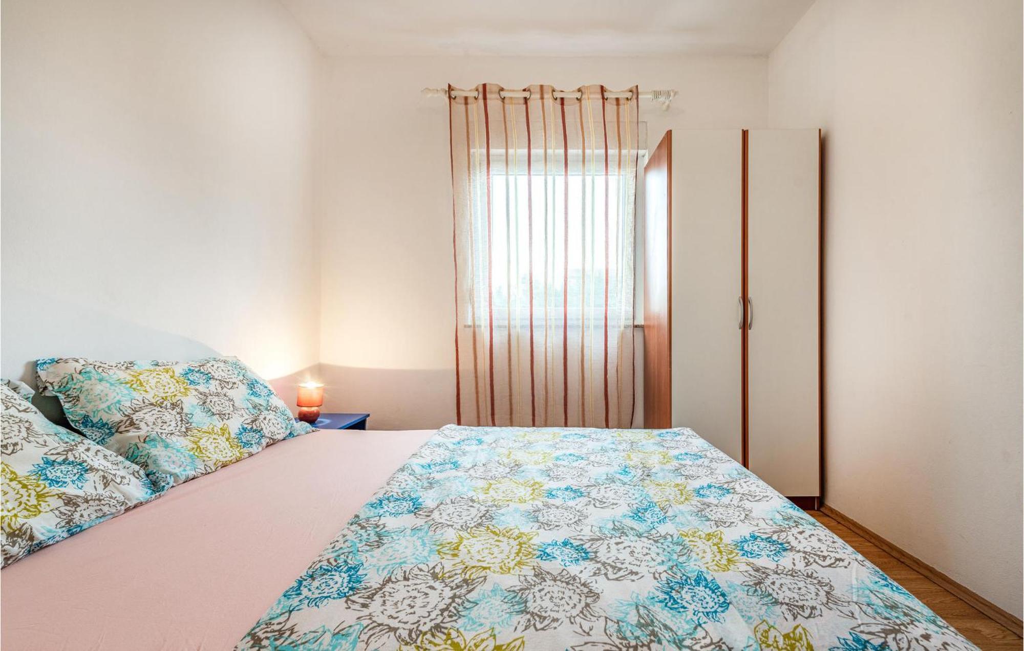 Lovely Apartment In Vir With Kitchen ภายนอก รูปภาพ